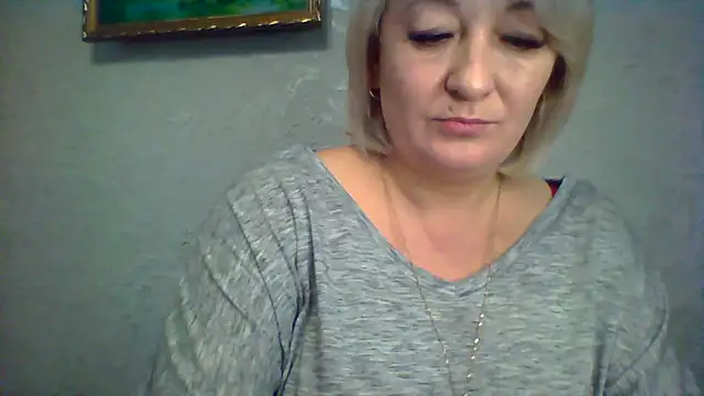 ArielXLoveresss online show from 10.28.25