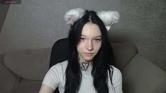 Snapshot of mefwhore chatting on 02.28.25 mefwhore online show from 02.28.25