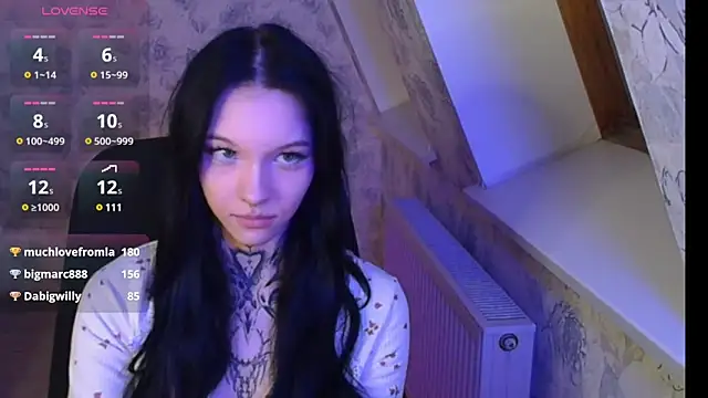 Snapshot of mefwhore chatting on 03.20.25 mefwhore online show from 03.20.25