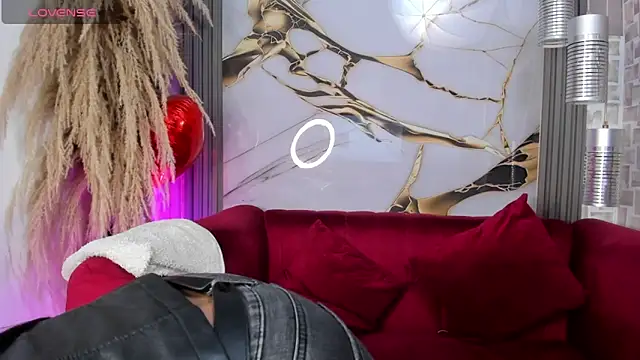 Bella williamss  online show from 10.27.25