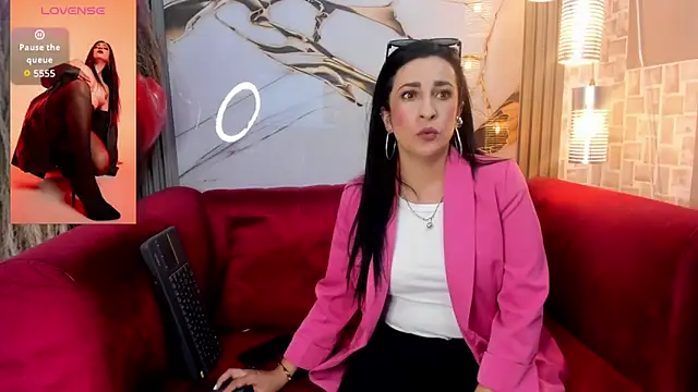 Bella williamss  online show from 02.10.26