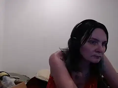 Snapshot of Hotmodel1984 chatting on 06.18.26 Hotmodel1984 online show from 06.18.26