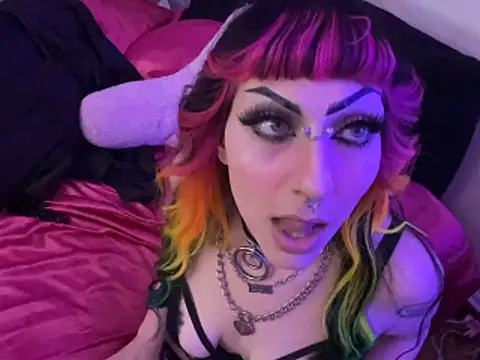 Snapshot of ChrryFoxx chatting on 10.25.25 ChrryFoxx online show from 10.25.25