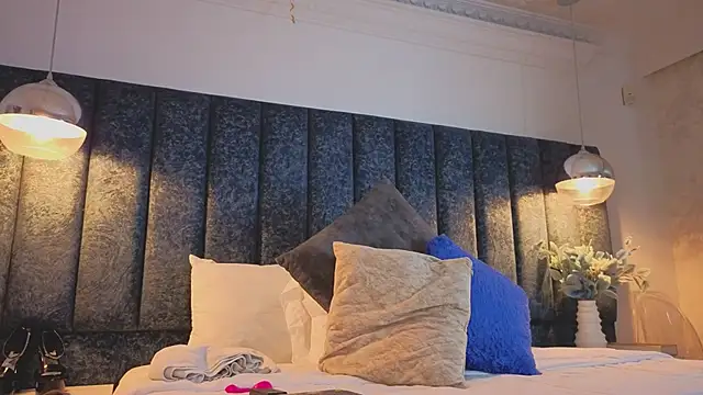 Ariannaa Suarez1 online show from 09.08.25