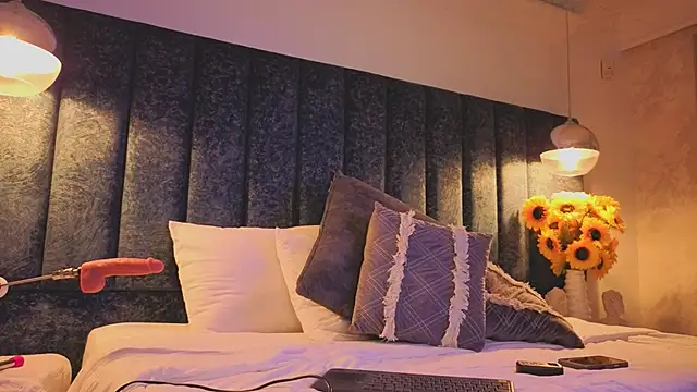 Ariannaa Suarez1 online show from 04.04.26