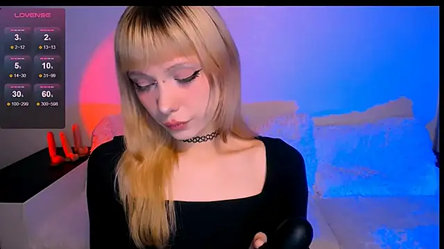 Cherry Bite online show from 03.10.26