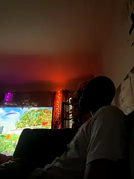 Snapshot of YODAPESOS chatting on 10.15.25 YODAPESOS online show from 10.15.25