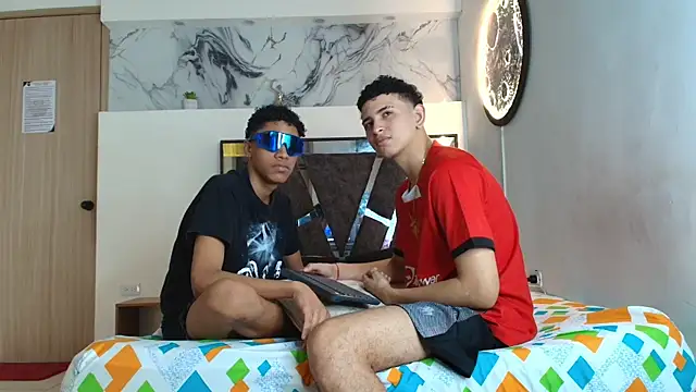 KING OFF BOYS online show from 10.06.25