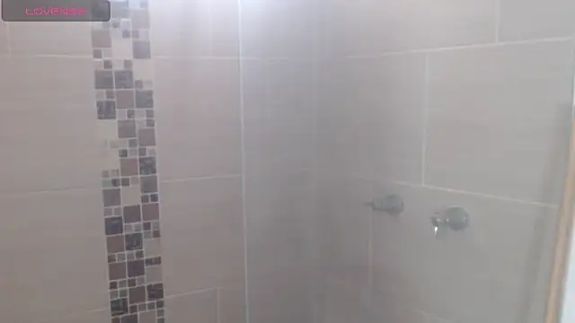 Snapshot of Anthonela_Queen chatting on 11.29.25 Anthonela Queen online show from 11.29.25