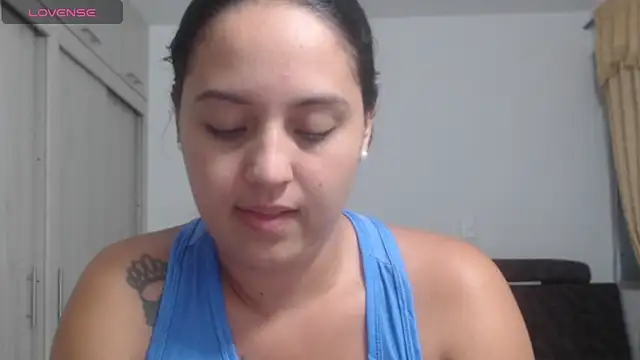 Anthonela Queen online show from 12.04.25