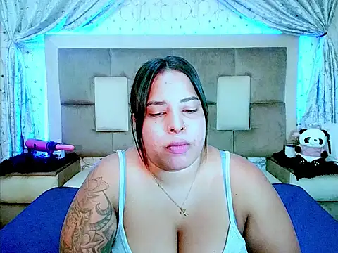 Snapshot of indiantopaz694u chatting on 11.20.25 indiantopaz694u online show from 11.20.25