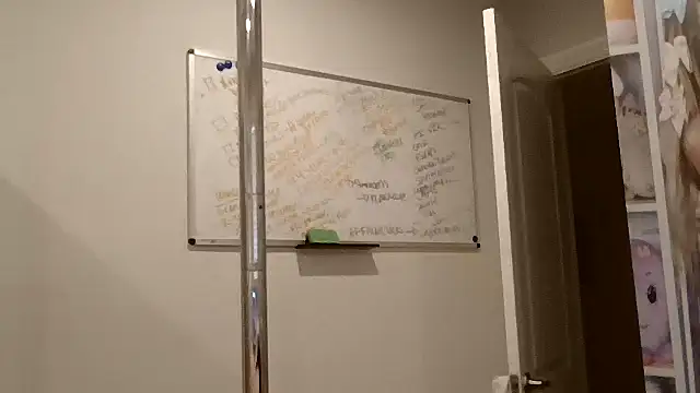 princesskimamii online show from 11.09.25