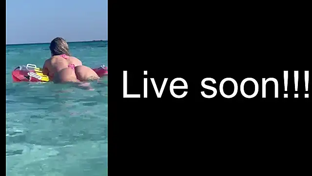 Snapshot of _Allie_ chatting on 11.01.25 Allie online show from 11.01.25