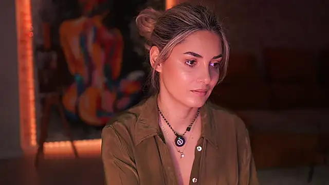 Snapshot of _Allie_ chatting on 11.13.25 Allie online show from 11.13.25