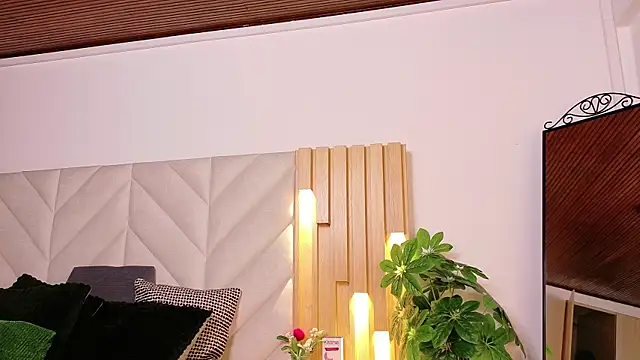 Anaise latif online show from 09.30.25