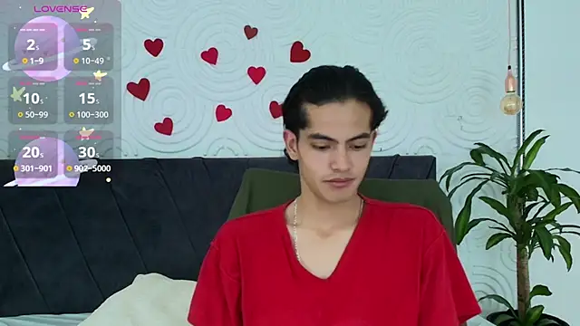 Snapshot of Maximoherrera_16 chatting on 04.15.26 Maximoherrera 16 online show from 04.15.26