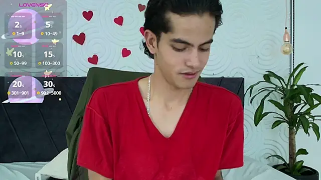 Snapshot of Maximoherrera_16 chatting on 05.05.26 Maximoherrera 16 online show from 05.05.26