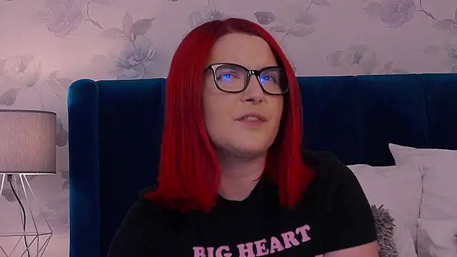 Snapshot of KailyKay chatting on 09.25.25 KailyKay online show from 09.25.25