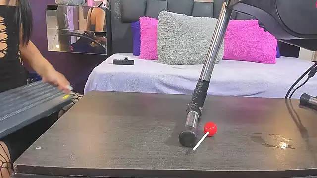 EMYCLARK01 online show from 04.16.26