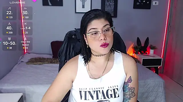 Snapshot of Veronika_metal chatting on 03.03.25 Veronika metal online show from 03.03.25