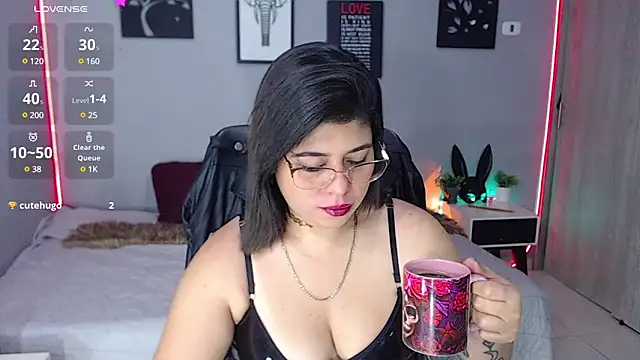 Snapshot of Veronika_metal chatting on 03.04.25 Veronika metal online show from 03.04.25