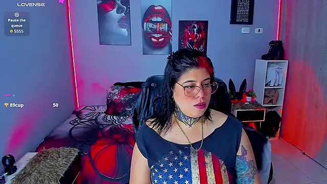 Snapshot of Veronika_metal chatting on 09.16.25 Veronika metal online show from 09.16.25