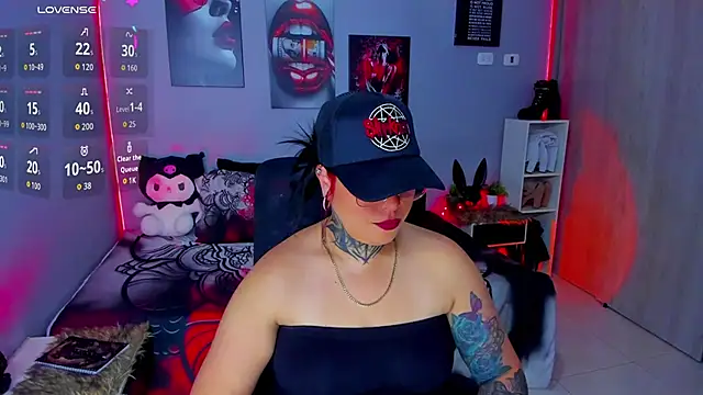 Snapshot of Veronika_metal chatting on 10.07.25 Veronika metal online show from 10.07.25