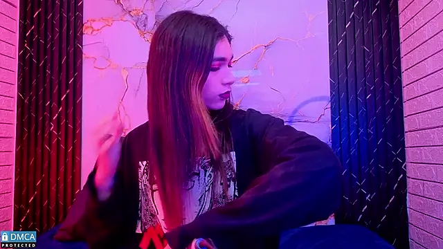 MaeveKuro online show from 03.07.26