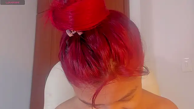 Snapshot of gime_lara chatting on 11.15.25 gime lara online show from 11.15.25