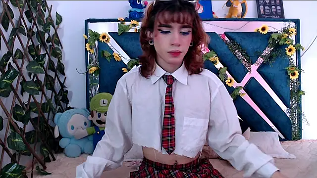 Snapshot of charly__evans chatting on 10.02.25 charly evans online show from 10.02.25