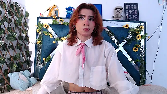 Snapshot of charly__evans chatting on 11.04.25 charly evans online show from 11.04.25