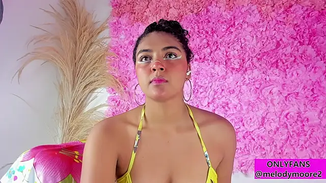 Melodymoore  online show from 11.03.25