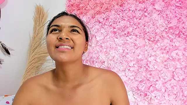 Melodymoore  online show from 02.18.26