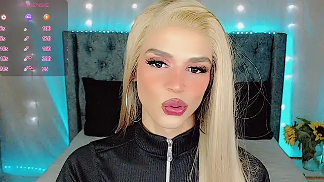 Snapshot of Dalila_moan chatting on 03.23.25 Dalila moan online show from 03.23.25