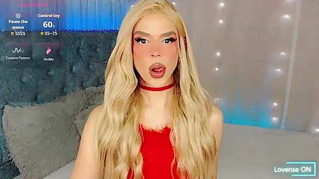 Snapshot of Dalila_moan chatting on 10.07.25 Dalila moan online show from 10.07.25