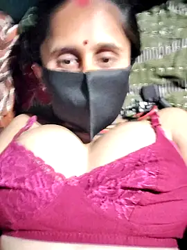 Snapshot of Divya_Chandok chatting on 02.09.26 Divya Chandok online show from 02.09.26
