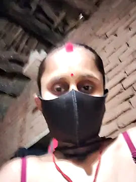 Snapshot of Divya_Chandok chatting on 02.21.26 Divya Chandok online show from 02.21.26