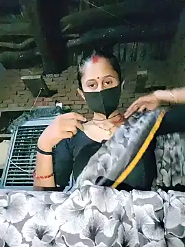 Snapshot of Divya_Chandok chatting on 05.18.26 Divya Chandok online show from 05.18.26