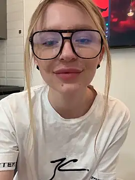 EvaBrooklyn online show from 03.01.25