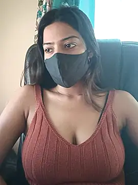 Snapshot of CRAZY__BITE chatting on 11.04.25 CRAZY BITE online show from 11.04.25