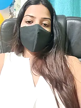 Snapshot of CRAZY__BITE chatting on 11.26.25 CRAZY BITE online show from 11.26.25