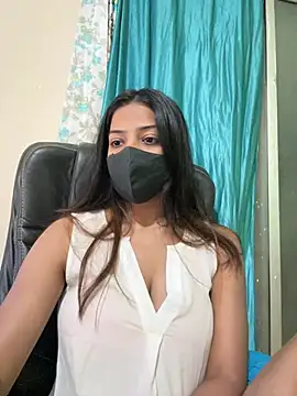 Snapshot of CRAZY__BITE chatting on 02.17.26 CRAZY BITE online show from 02.17.26