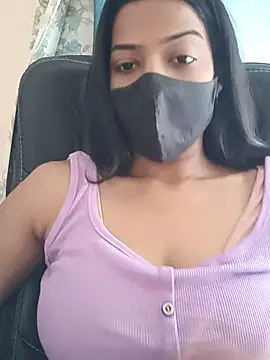 Snapshot of CRAZY__BITE chatting on 04.14.26 CRAZY BITE online show from 04.14.26