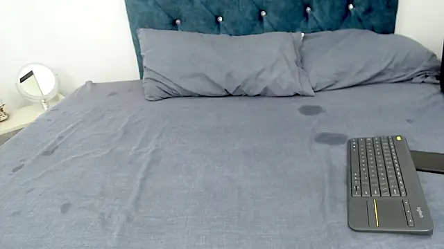 Snapshot of AriaBliss_ chatting on 03.04.25 AriaBliss online show from 03.04.25