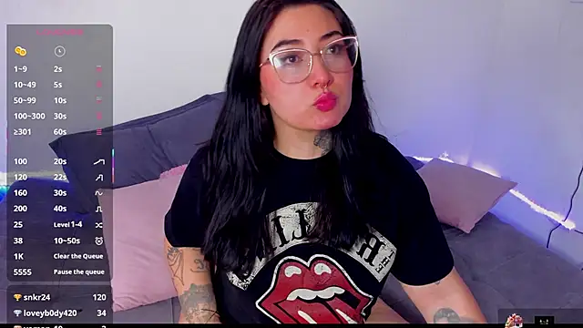 Curvybaddie99 online show from 01.08.26