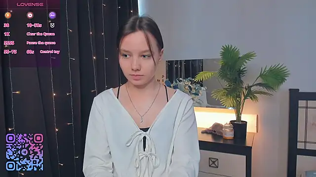 Snapshot of EdinaCordner chatting on 03.16.25 EdinaCordner online show from 03.16.25