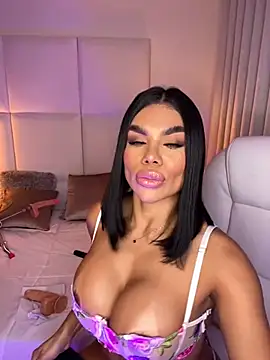 Amylewisq online show from 03.06.25