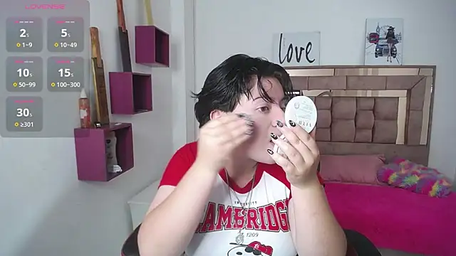 Snapshot of safyka chatting on 11.07.25 safyka online show from 11.07.25