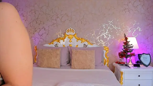 ScarlettWallace online show from 12.21.25