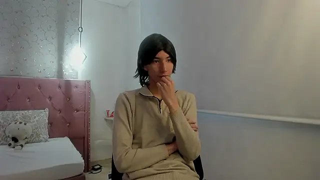 Snapshot of loverisu-coral chatting on 02.18.26 loverisu-coral online show from 02.18.26